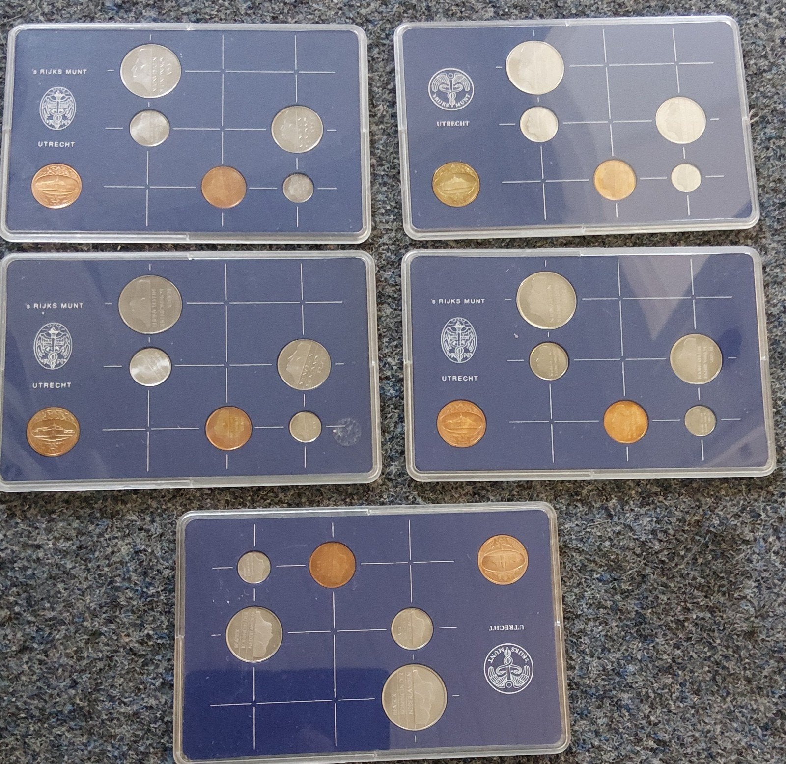 5 jaarsets Nederland in plastic cassette  's rijks munt, Ophalen of Verzenden, Koningin Beatrix, Setje