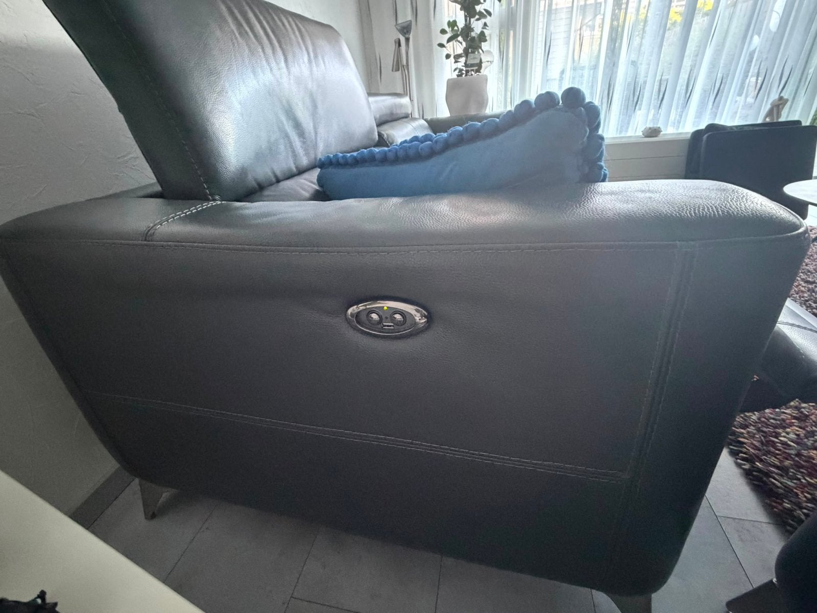 Leren bank met relaxfunctie, 3-persoons, 206cm breed, Ophalen, Gebruikt, Driepersoons, Rechte bank