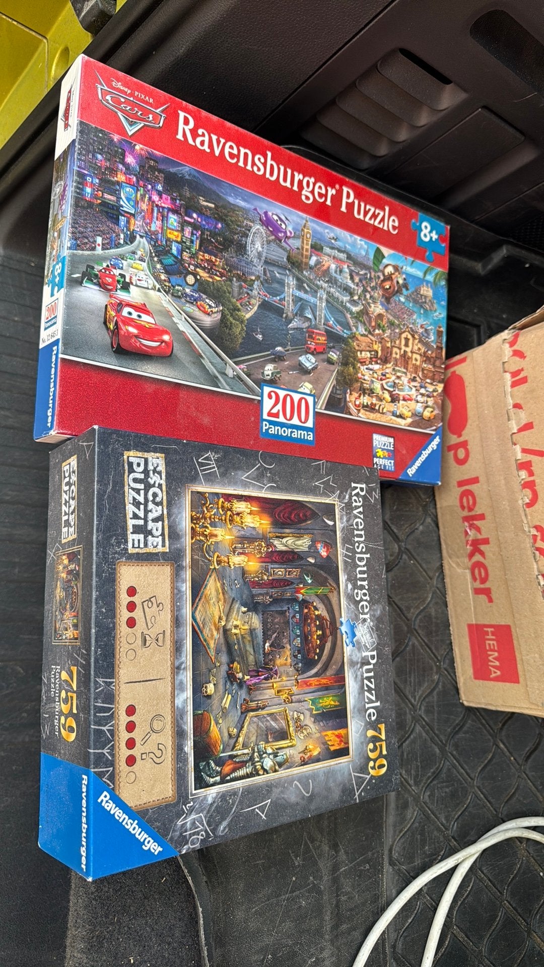 Ruilen: twee puzzels waarbij enkele stukjes missen, Ophalen, 500 t/m 1500 stukjes, Gebruikt, Legpuzzel