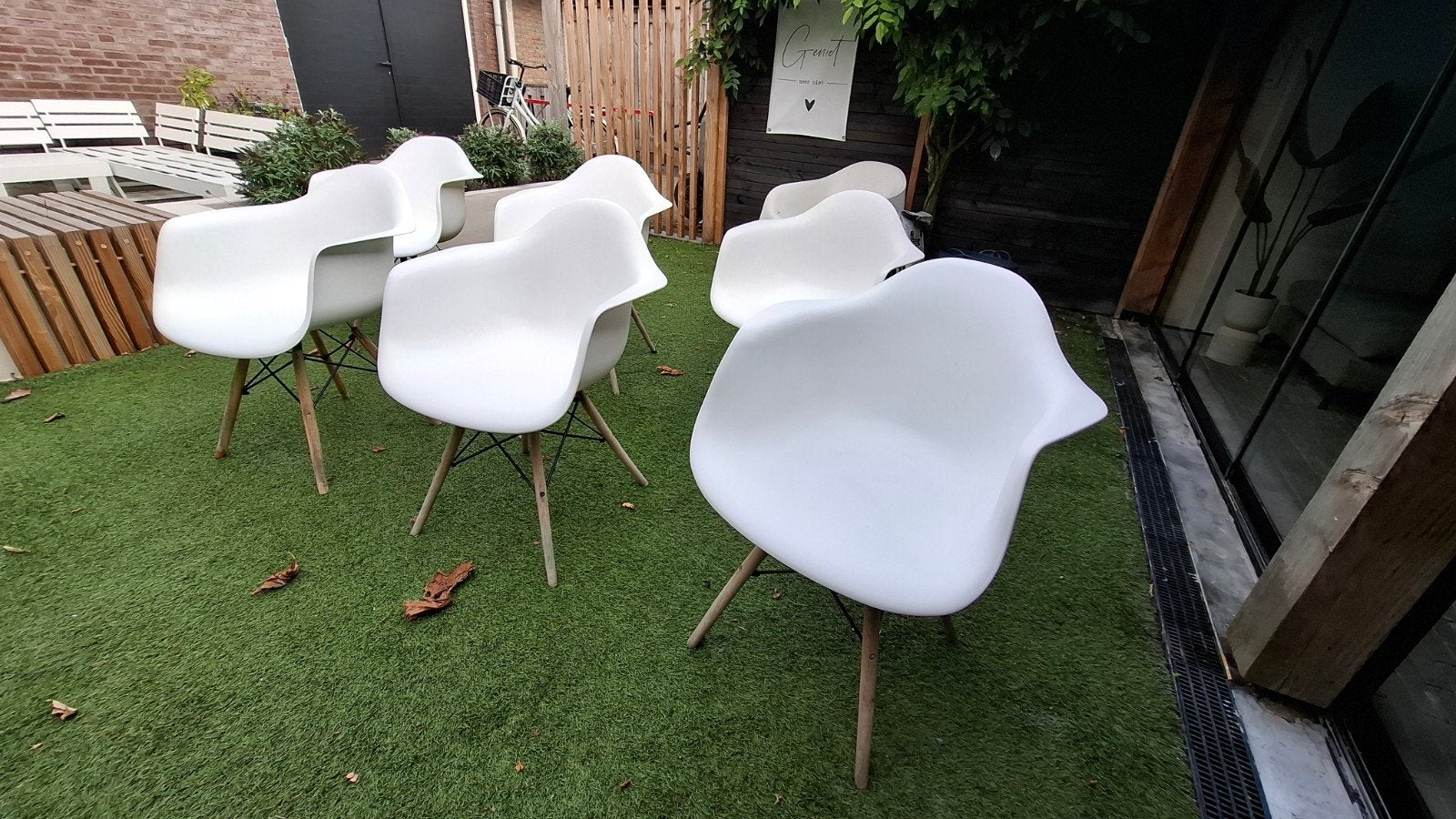 Witte kuipstoelen, set van 6 + 2 losse stoelen, Huis en Inrichting, Gebruikt, Modern, Scandinavisch, Wit, Vijf, Zes of meer stoelen