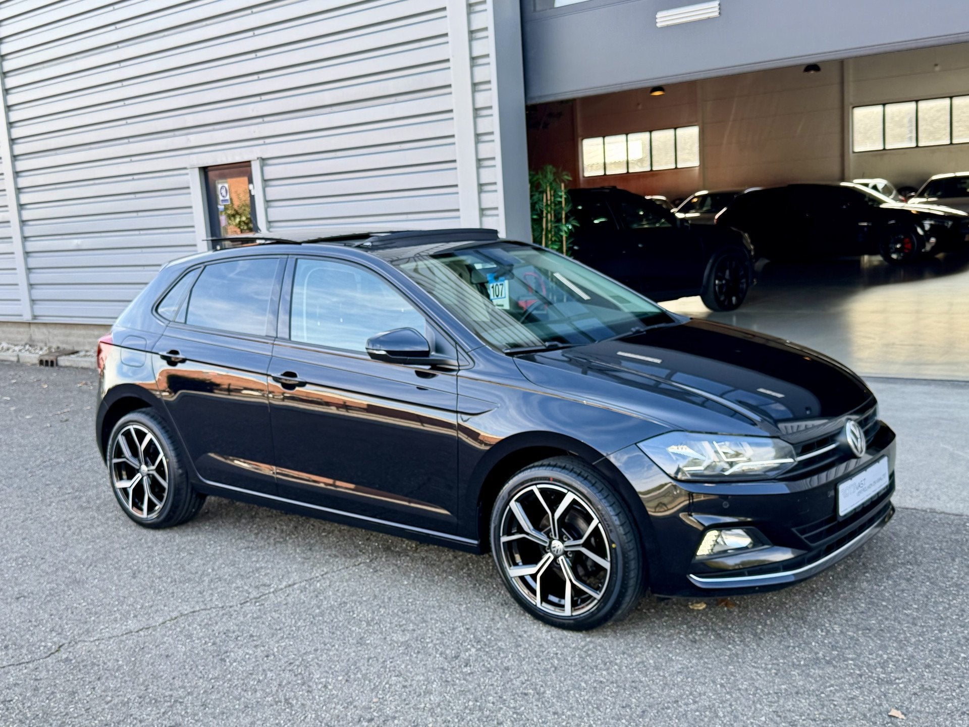 Volkswagen Polo 1.0 TSI Highline Panodak|PDC|Climate|Media Z, Auto's, Voorwielaandrijving, 1063 kg, Gebruikt, Met garantie (alle)