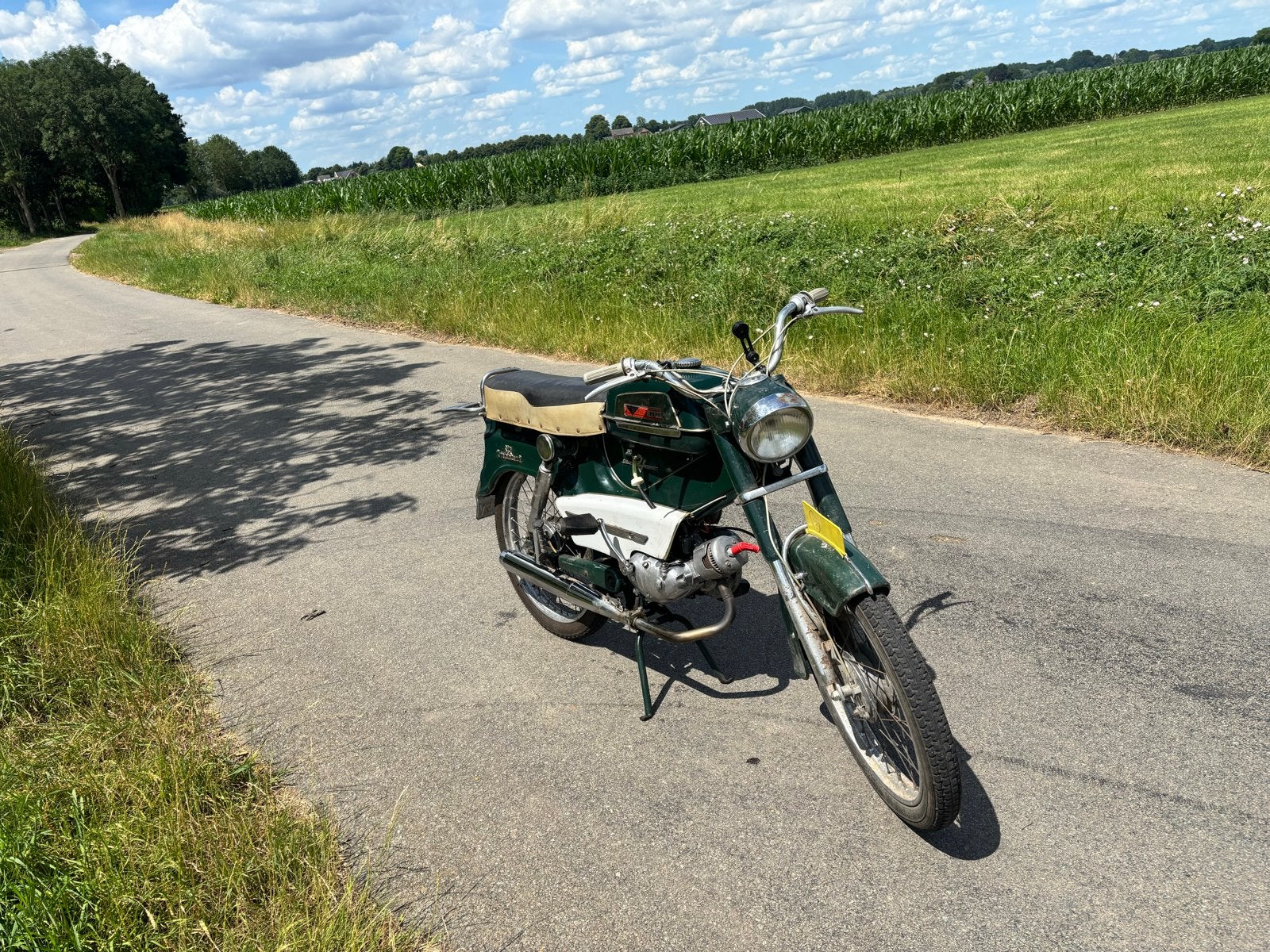 Rap brommer handgeschakeld 2 versnellingen, Fietsen en Brommers, Brommers | Overige merken, Gebruikt, Maximaal 45 km/u, Ophalen