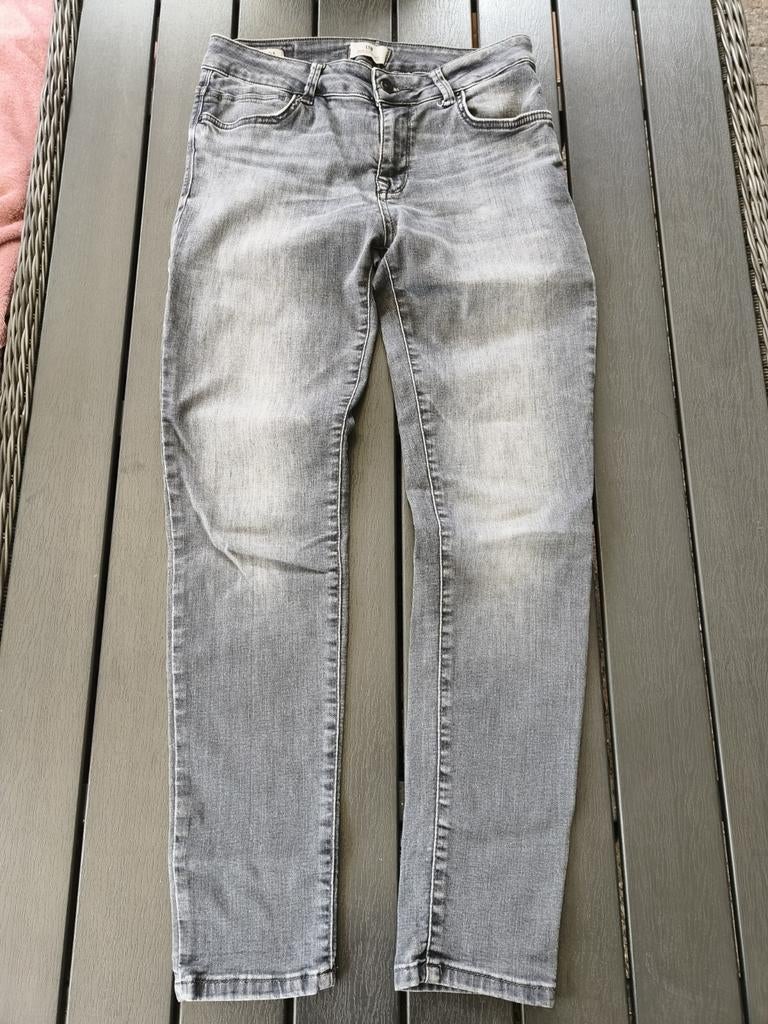 Spijkerbroek W maat 30 en L maat 30 van het merk LTB, Ophalen of Verzenden, Zo goed als nieuw, W32 (confectie 46) of kleiner, LTB