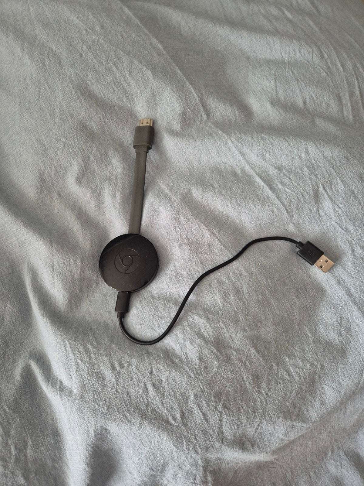 Google Chromecast 2e generatie - Stream eenvoudig, Ophalen of Verzenden, Zo goed als nieuw, HDMI, Zonder harde schijf