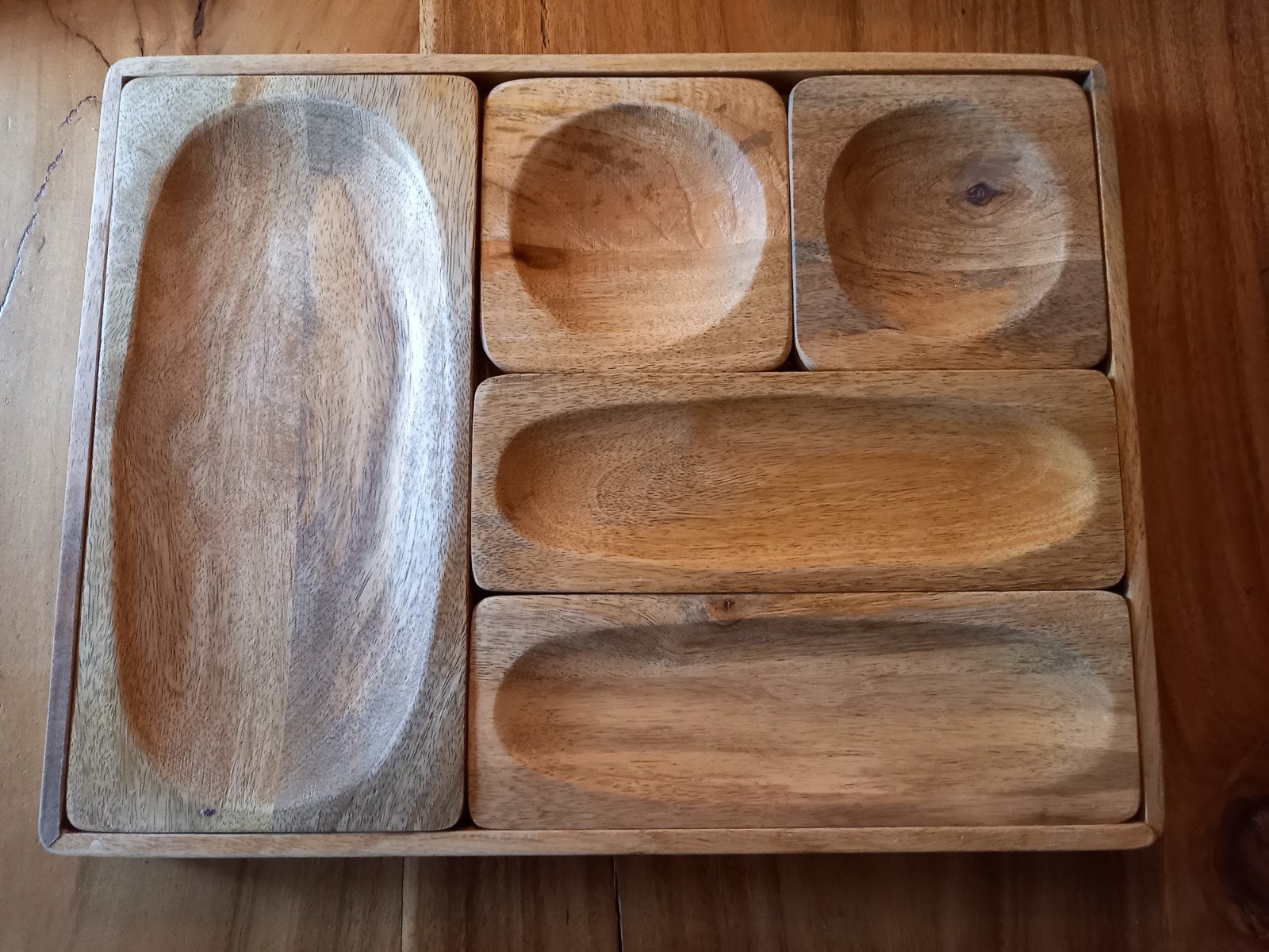 Houten serveerblad met losse schaaltjes, Ophalen, Zo goed als nieuw, Dienblad, Rechthoekig