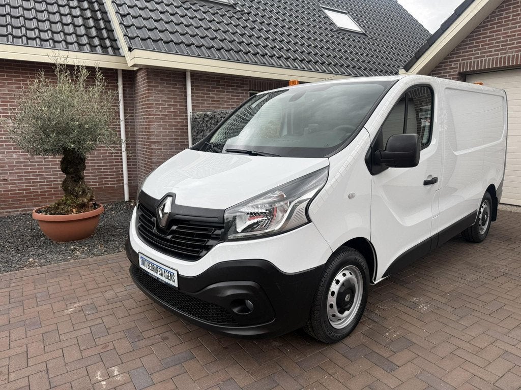 Renault Trafic 1.6 dCi service bus Victron 3000W Bott inrich, Euro 5, Gebruikt, 4 cilinders, 2000 kg
