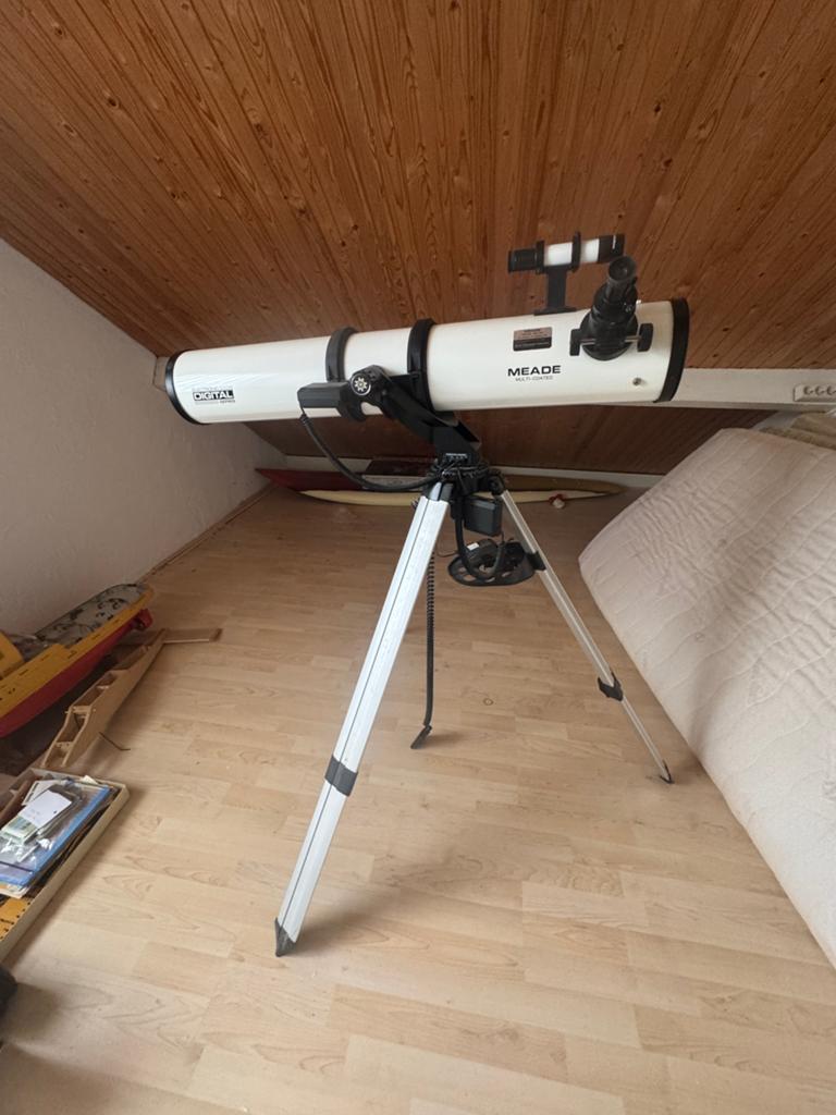 Meade DS-127 Spiegeltelescoop met Statief, Audio, Tv en Foto, Optische apparatuur | Telescopen, Ophalen, Gebruikt, 80 tot 200 mm