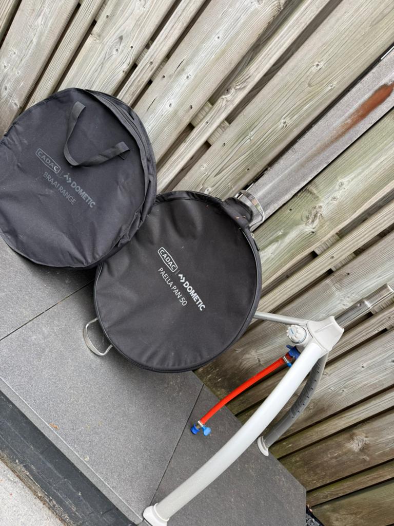 Skottelbraai nieuw dometic ( aankoop bij de wit), Ophalen