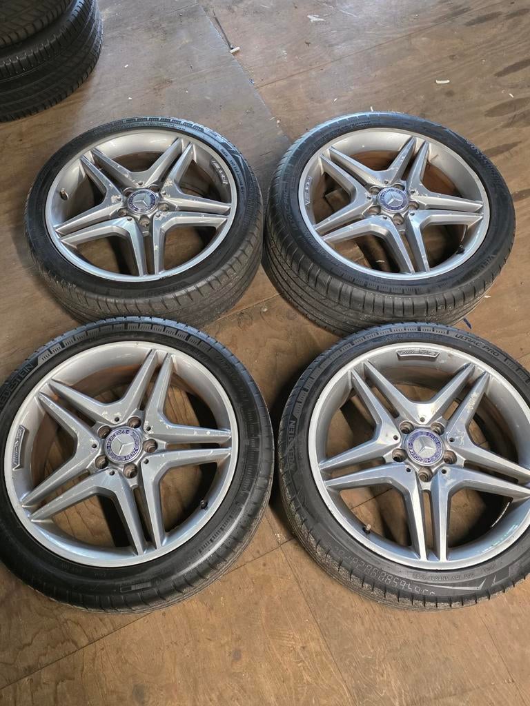 Breedset AMG 18 inch + banden Mercedes CLA, Ophalen, 18 inch, Velg(en), Personenwagen
