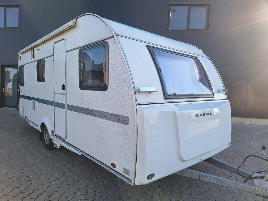 Adria Aviva 522 PT 2021 - Mover - 3 bedden - luiffel 1500kg, Caravans en Kamperen, Caravans, Standaardzit, Particulier, Adria