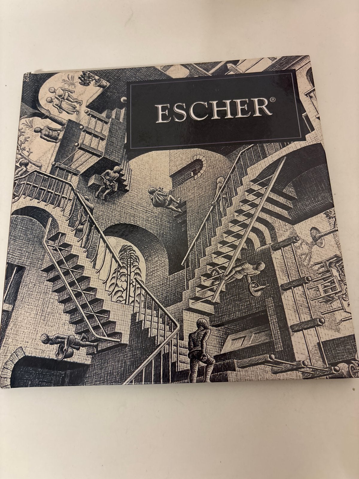 ESCHER Kunstboek - DUITS, Boeken, Ophalen of Verzenden, Gelezen, Grafische vormgeving