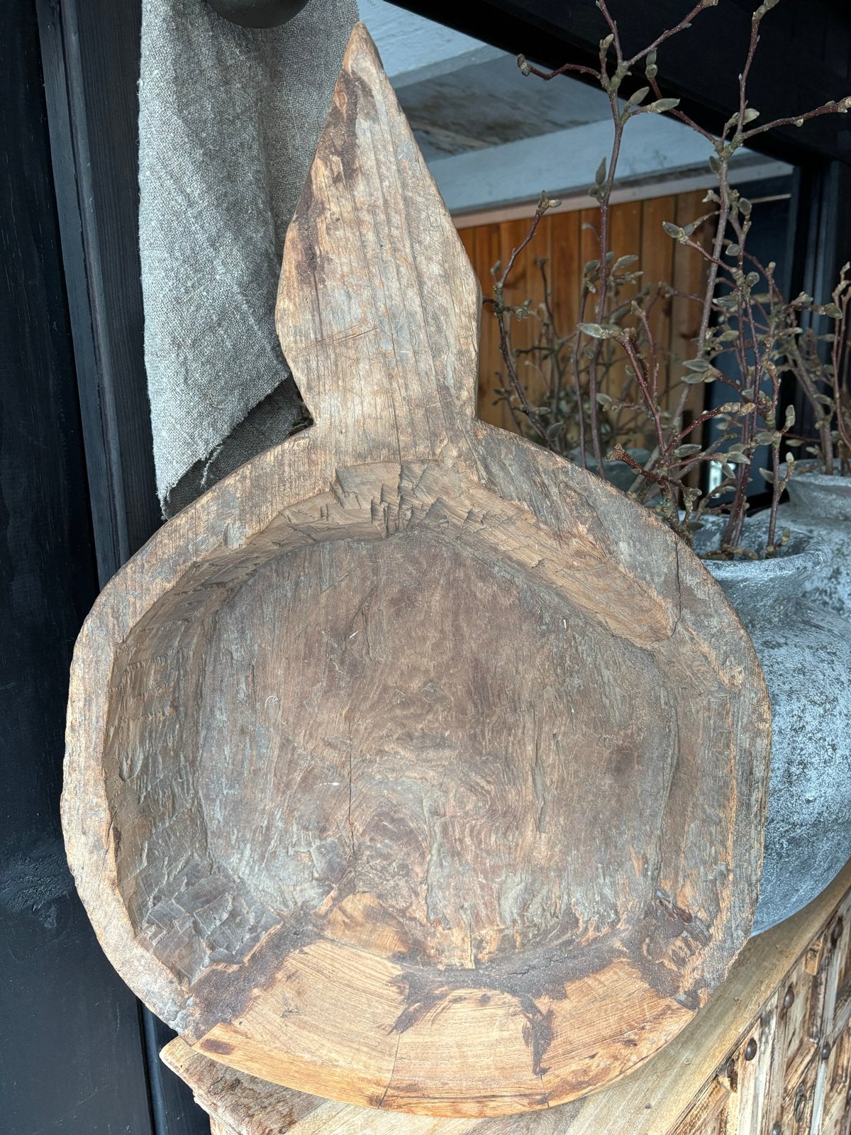 Unieke handgesneden houten schaal met handvat, Ophalen of Verzenden
