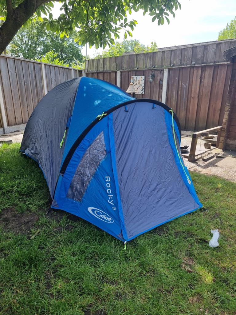 Gelert Rocky 2 tent - 2 persoons, Caravans en Kamperen, Tenten, Ophalen, Zo goed als nieuw, Tot en met 2