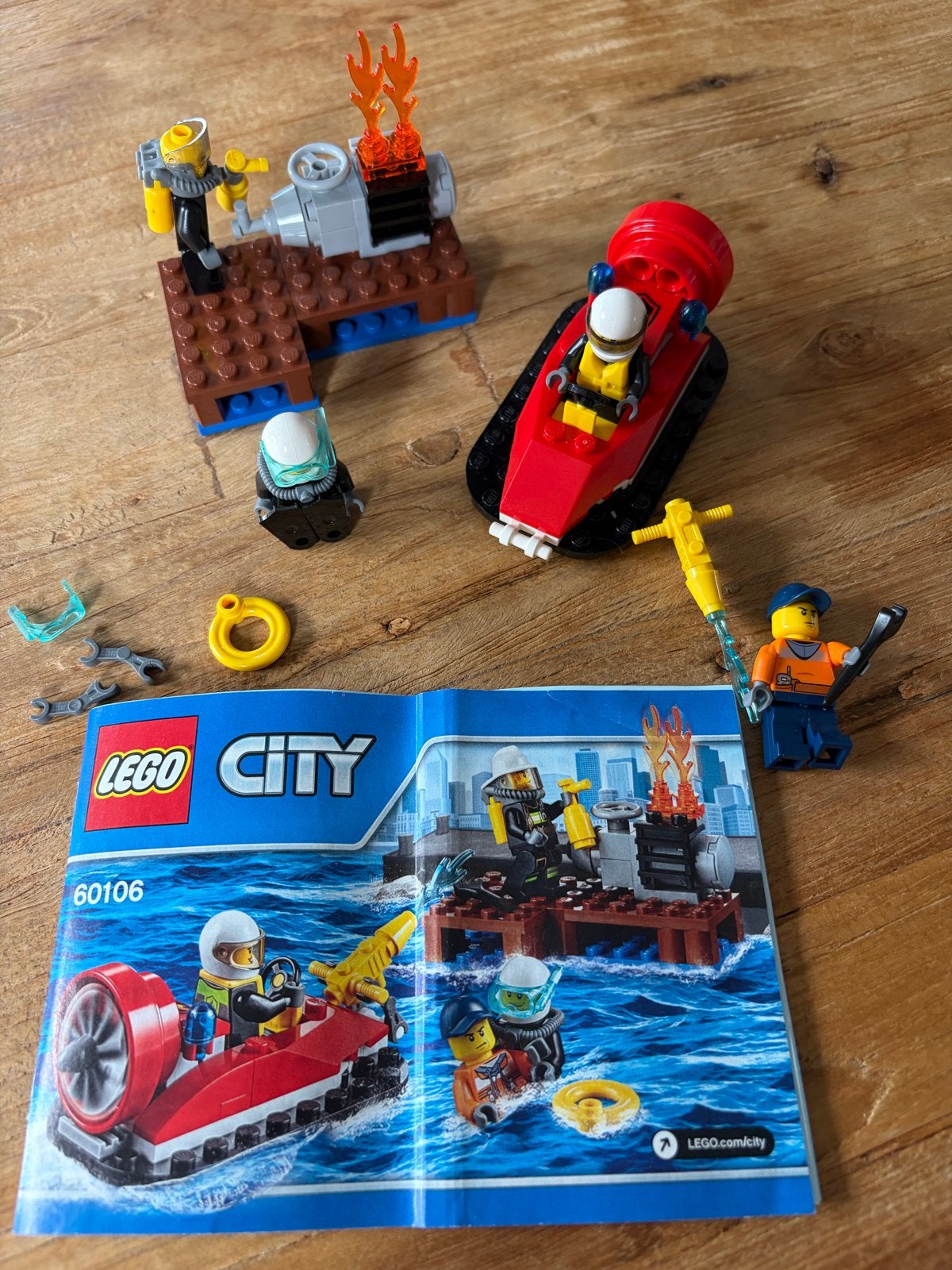Lego City 60106 Brandweer Starter Set - Compleet, Kinderen en Baby's, City, Lego, Ophalen of Verzenden, Zo goed als nieuw