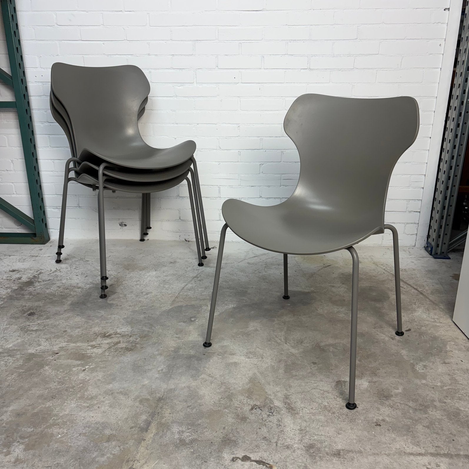 B&B Italia 4 st stoelen chique grijs Naoto Fukasawa, Ophalen, Zo goed als nieuw, Vier, X