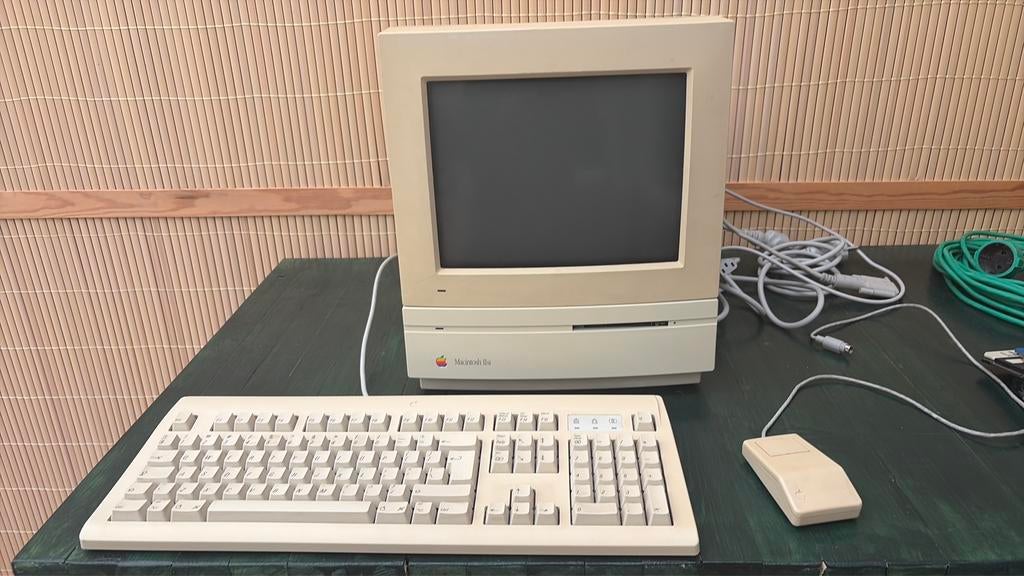 Apple Macintosh IIsi compleet met monitor KB en muis, Ophalen of Verzenden