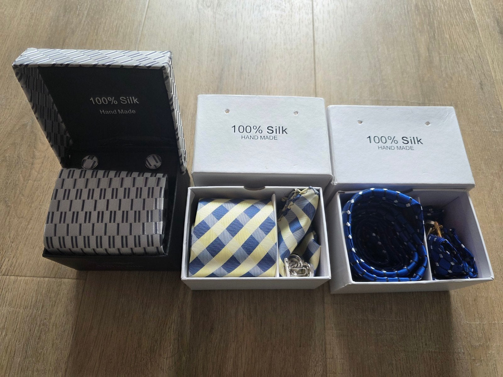 NIEUW! 3X DESIGN ZIJDE STROPDASSEN + POCHET EN MANCHETKNOPEN, Overige kleuren, Silk made, Nieuw, Ophalen of Verzenden