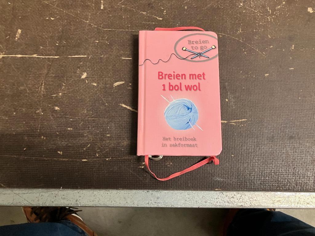 breien met 1 bol wol sokken, Ophalen of Verzenden, Zo goed als nieuw, Breien en Haken