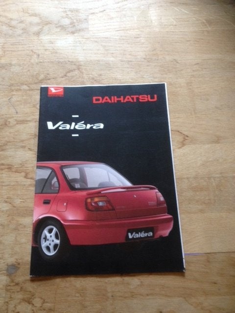 Daihatsu Valera brochure met prijslijst en uitvoering 1995, Ophalen of Verzenden, Zo goed als nieuw, Algemeen