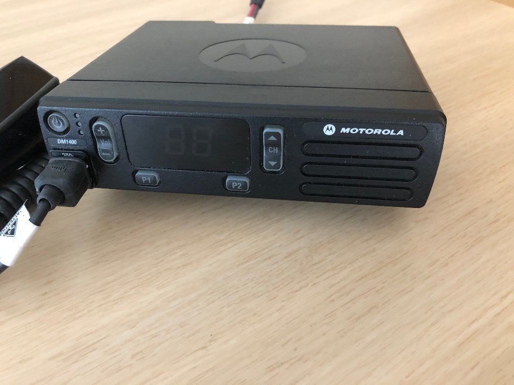 Motorola DM1400 VHF Analoog / Dmr, Telecommunicatie, Ophalen of Verzenden, Gebruikt, Zender en Ontvanger