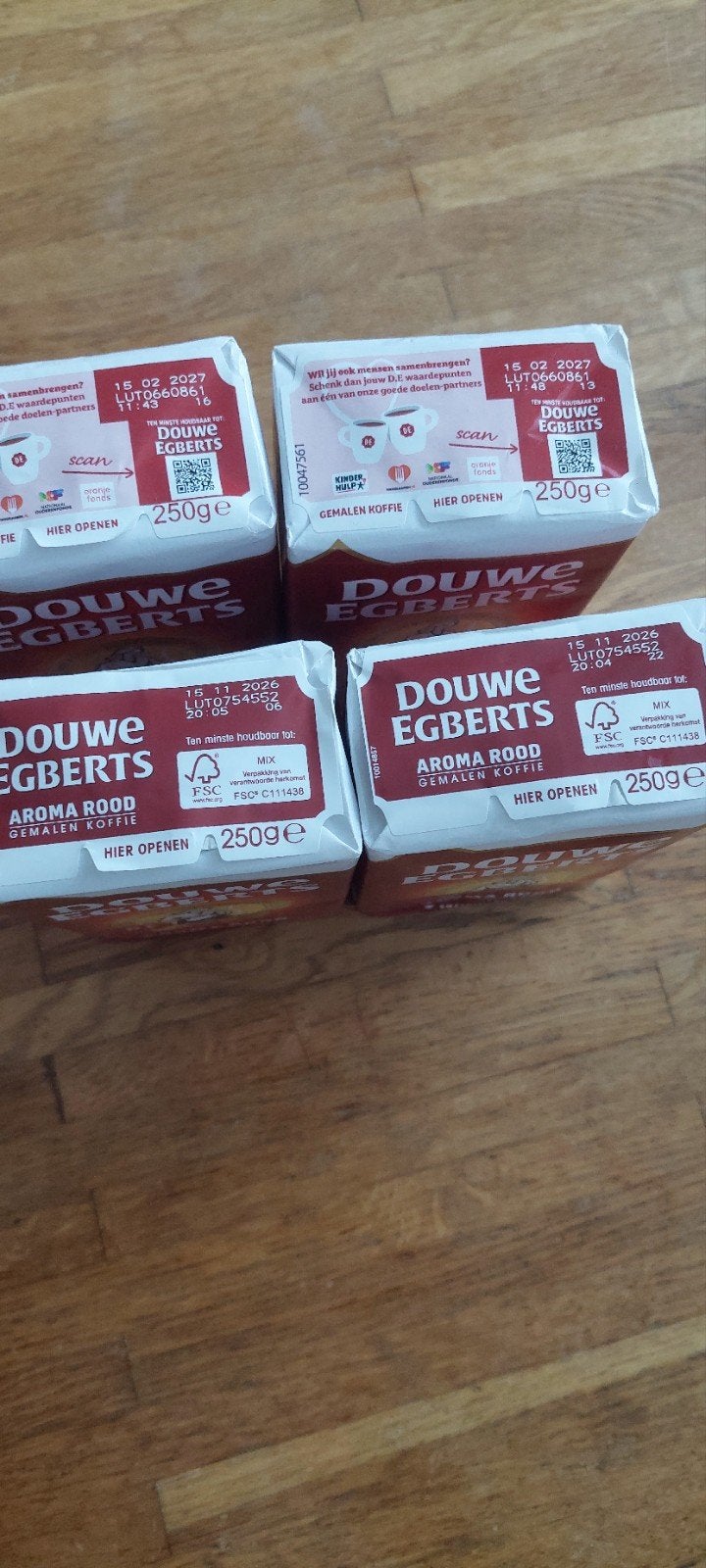 4 HALF POND PAKKEN DOUWE EGBERTS KOFFIE, Diversen, Ophalen