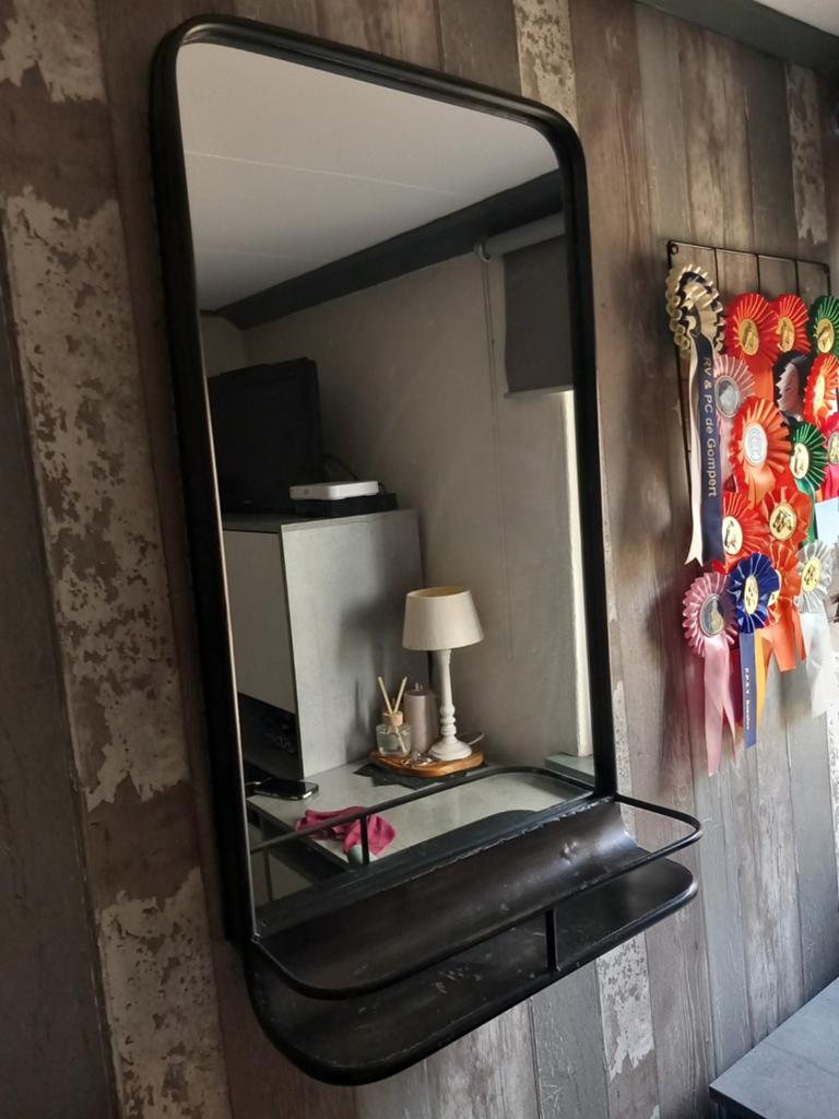 Grote wandspiegel te koop, Huis en Inrichting, Woonaccessoires | Spiegels, Ophalen, Minder dan 50 cm, Gebruikt, Minder dan 100 cm
