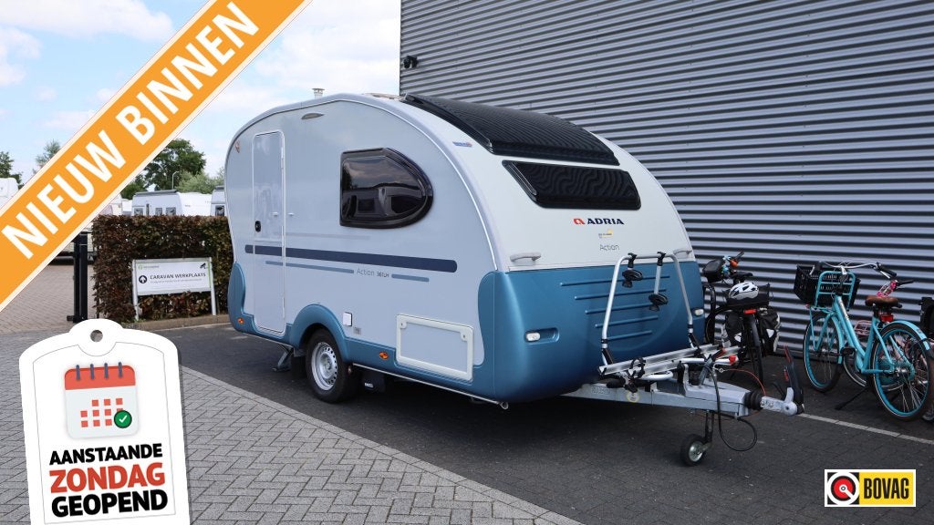 Adria Action 361 LH Mover / Thule fietsrek, Caravans en Kamperen, Caravans, Bedrijf, tot en met 2, 750 - 1000 kg, Standaardzit