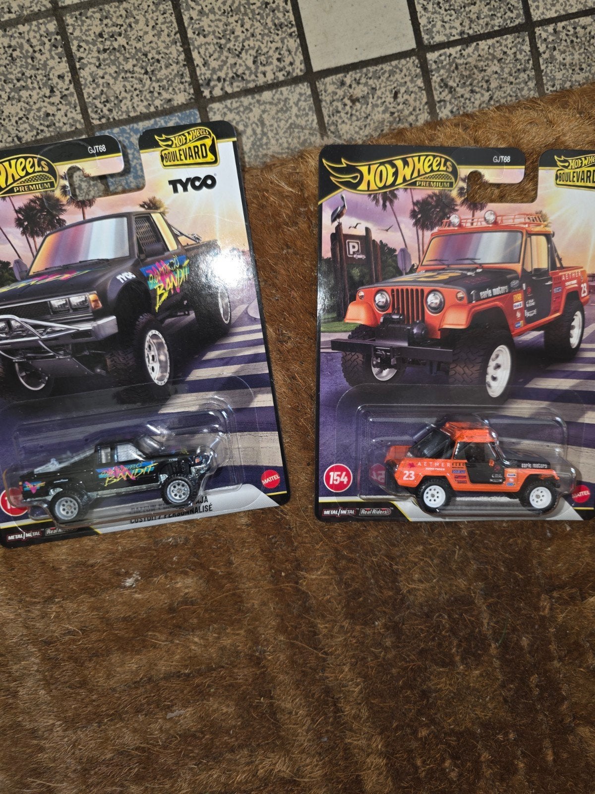 Hot Wheels Boulevard Premium: Datsun King Cab & Jeep CJ7, Matel, Onbekend, Nieuw, Ophalen of Verzenden
