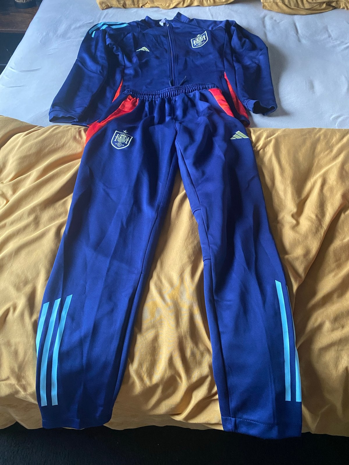 Adidas Spanje Trainingspak - Blauw/Rood, Blauw, Overige typen, Maat 56/58 (XL), Ophalen of Verzenden