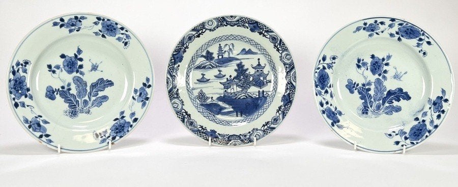 559. Porseleinen borden - China, 18e eeuw, Ophalen