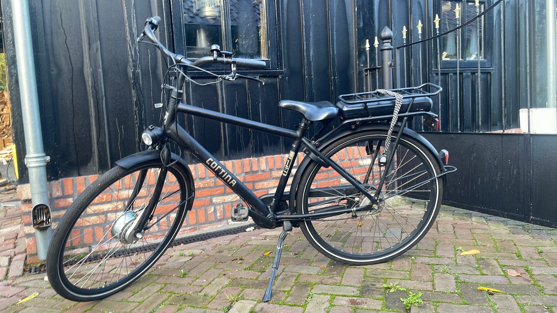 Cortina elektrische jongensfiets 28 inch., Ophalen, Gebruikt, 47 tot 51 cm, Cortina