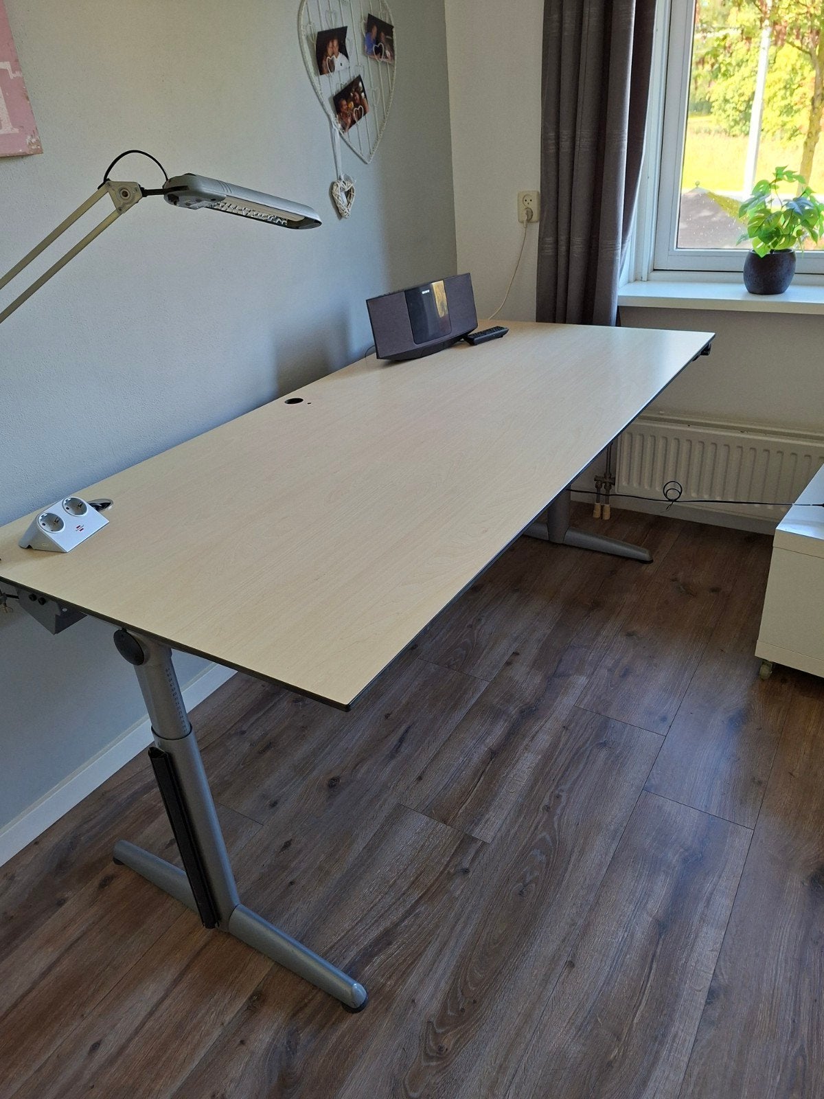 Ahrend Zit-sta bureau 180x90 cm, hoogte verstelbaar, Ophalen, 90 cm, 180 cm, Zo goed als nieuw
