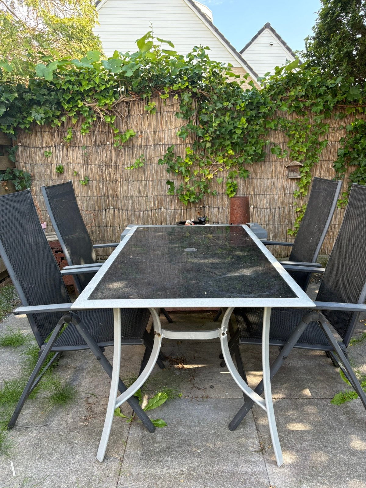 Tuintafel met 4 stoelen, Ophalen, 4 zitplaatsen, Gebruikt, Eettafel