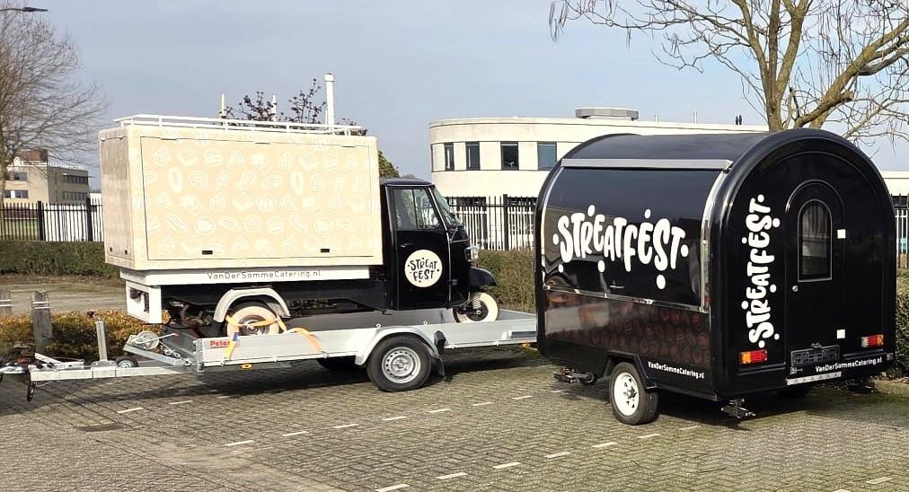 Unieke Piaggio verkoopwagen incl trailer / aanhangwagen izgs, Zakelijke goederen, Partijgoederen en Retail | Verkoopwagens, Ophalen