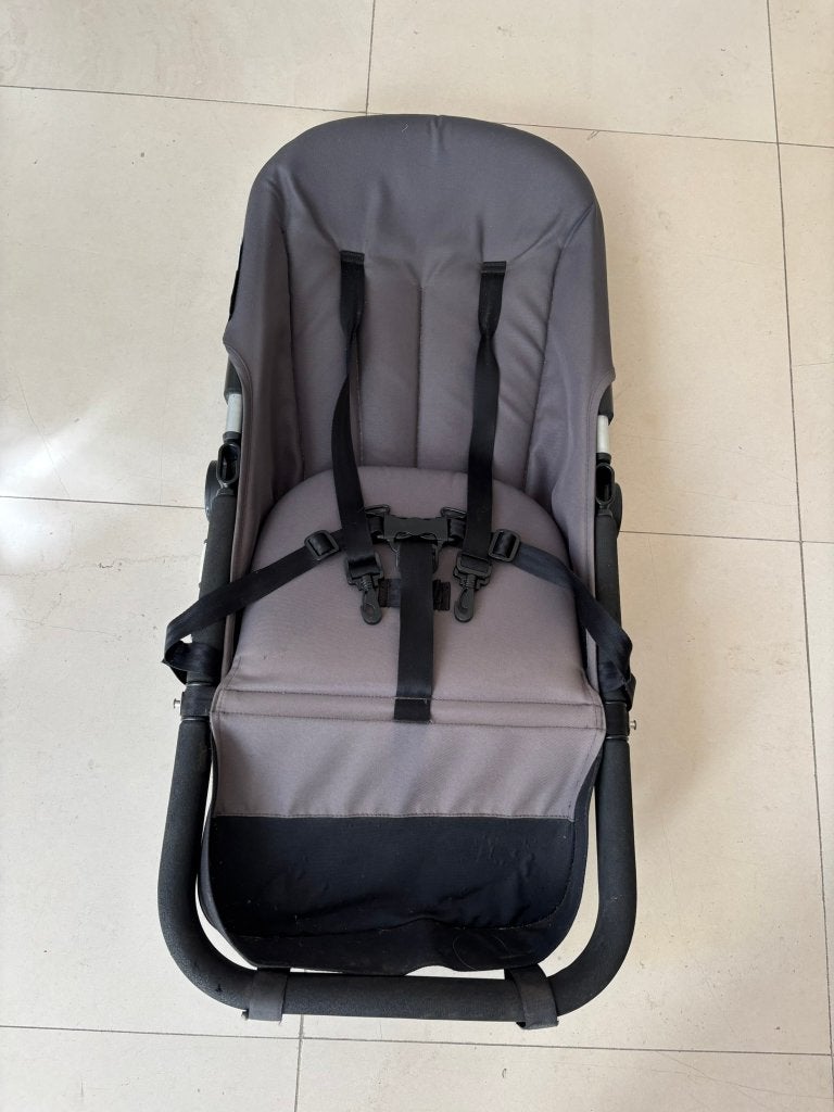 Bugaboo cameleon - grijs met zwart frame goede staat!, Kinderen en Baby's, Kinderwagens en Combinaties, Ophalen of Verzenden, Gebruikt