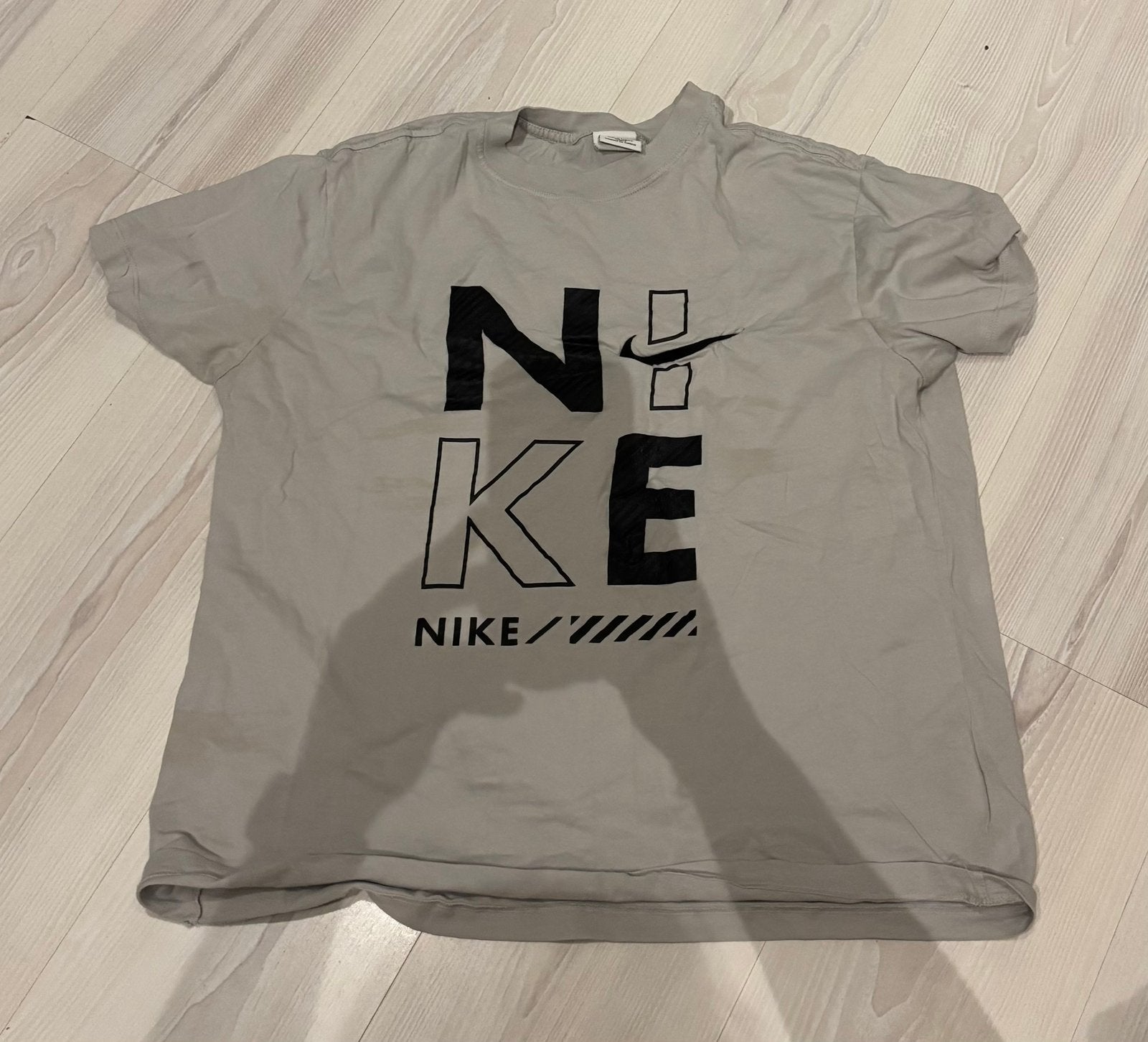 Creme nike t shit, maat L, Ophalen of Verzenden, Zo goed als nieuw