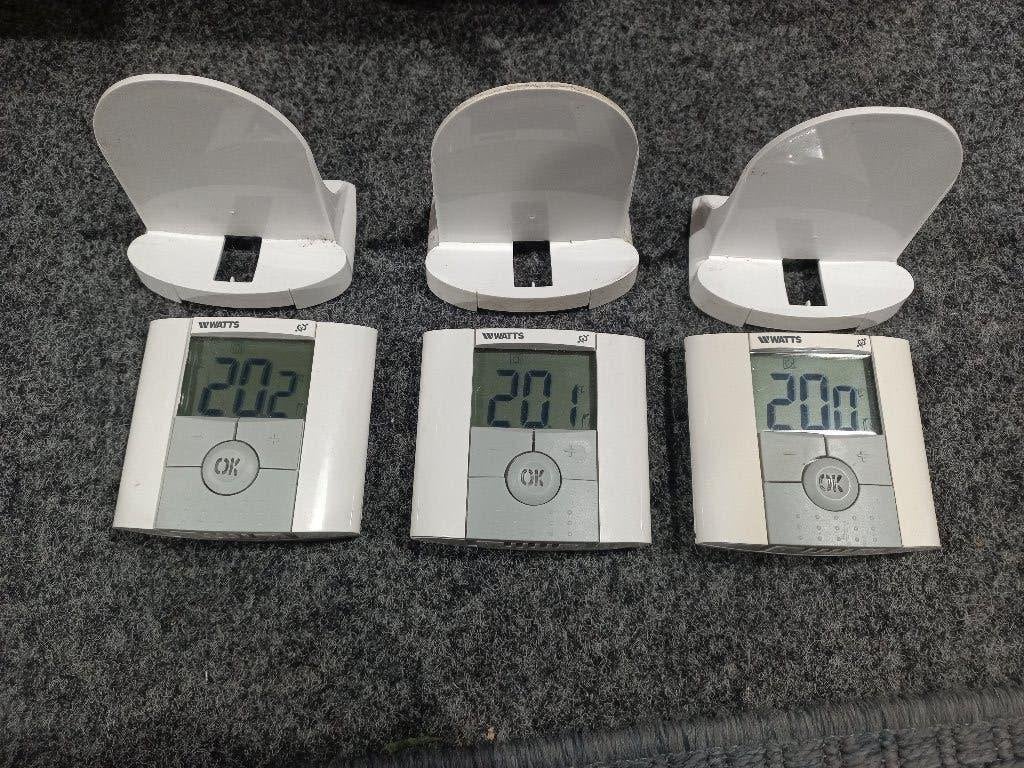 WATTS Vision thermostaten BT-02-RF 3 stuks, Doe-het-zelf en Verbouw, Ophalen of Verzenden, Slimme thermostaat, Gebruikt