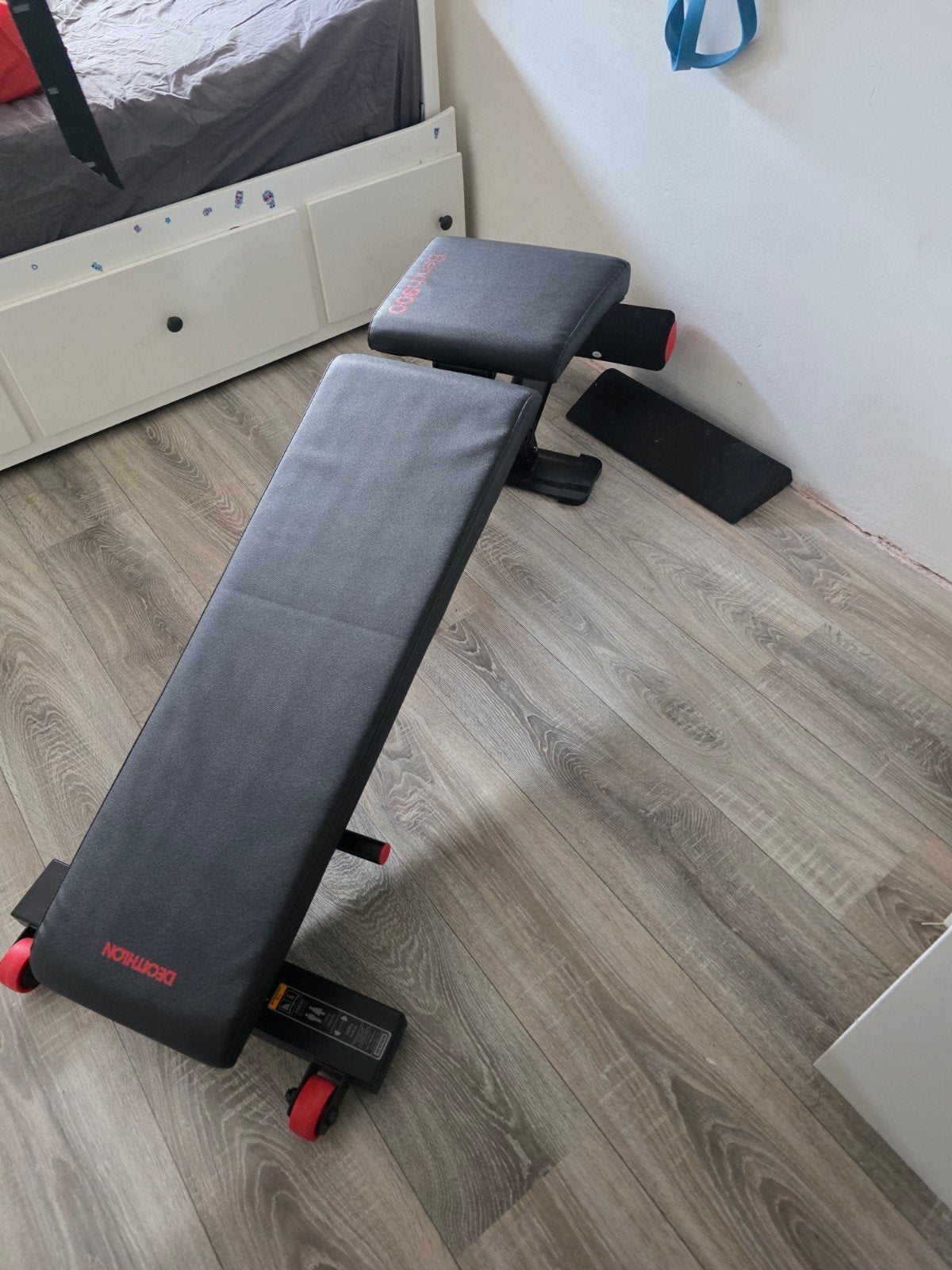 Decathlon Bench 900 Verstelbare Fitnessbank, Ophalen, Krachtstation, Benen, Zo goed als nieuw