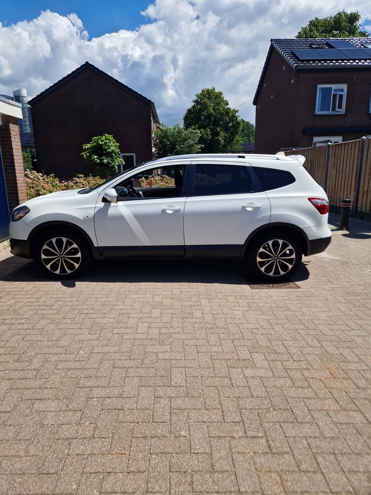 Nissan Qashqai+2 2.0 2WD 2010 2012 Wit, Auto's, Nissan, 7 stoelen, Wit, Origineel Nederlands, Handgeschakeld