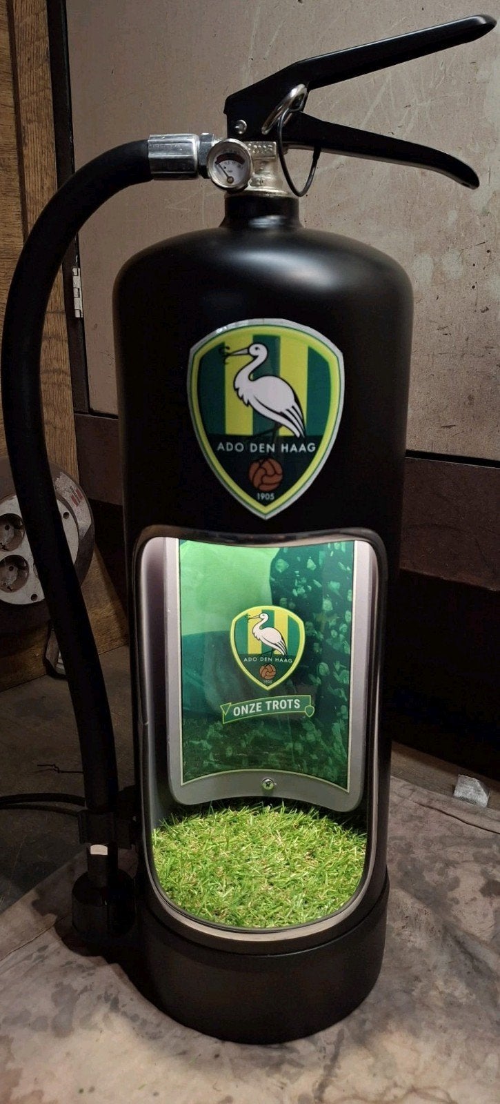 Mooie FC DEN HAAG  brandblusser met ledverlichting, Ophalen of Verzenden, Nieuw, Lichtbak of (neon) lamp