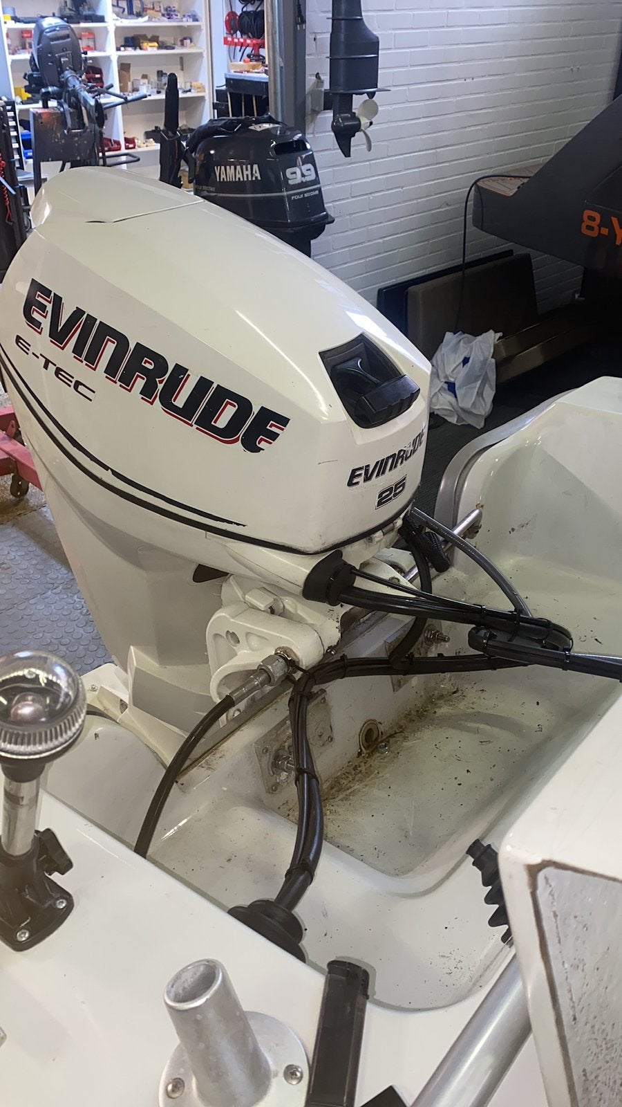 Evinrude 25 pk Powertrim ,Elektrische start 1 jaar garantie, Ophalen, 10 tot 30 pk, Zo goed als nieuw, Benzine