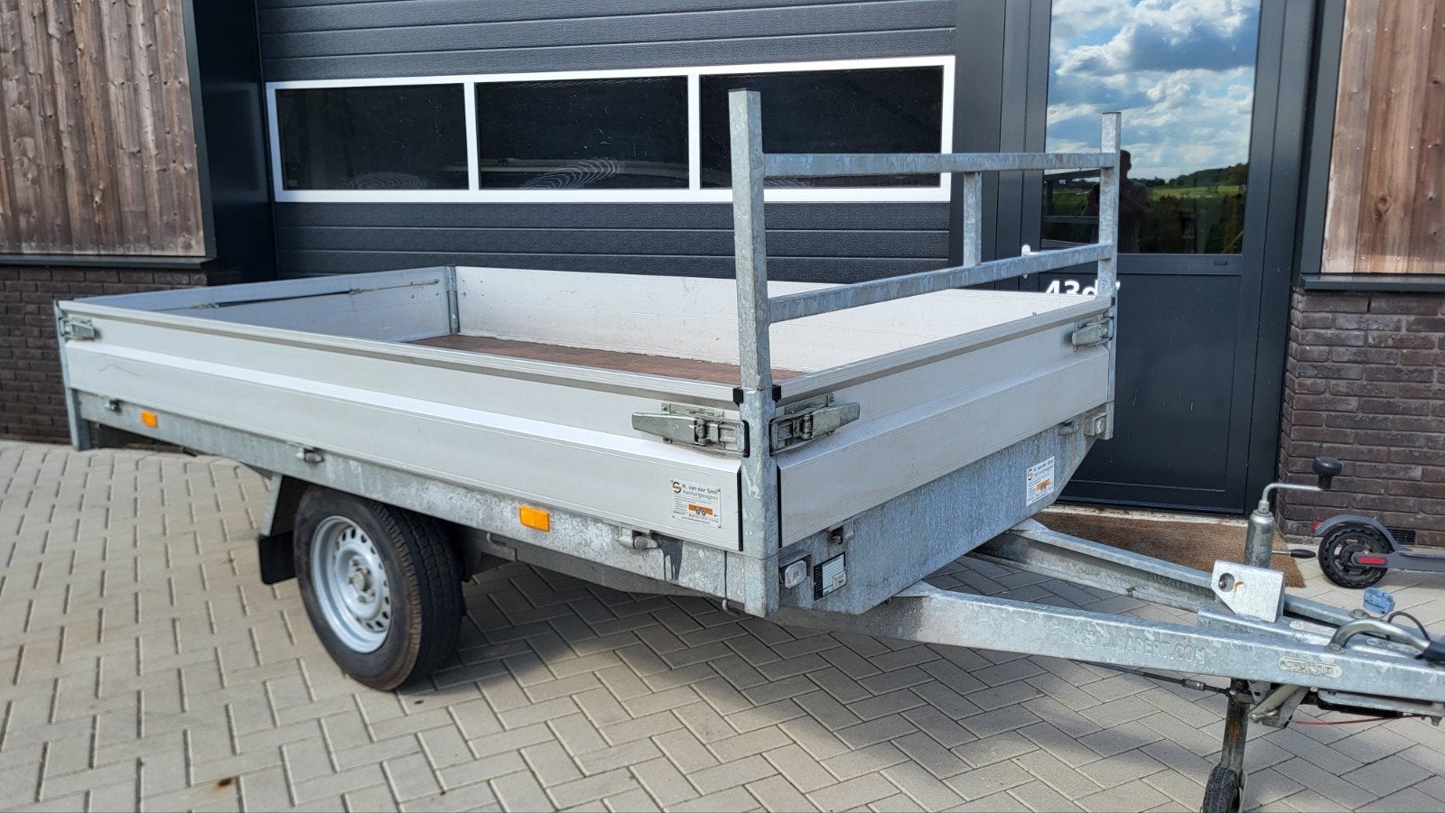 Saris aanhanger geremd plateauwagen 305x160, Auto diversen, Aanhangers en Bagagewagens, Ophalen, Zo goed als nieuw
