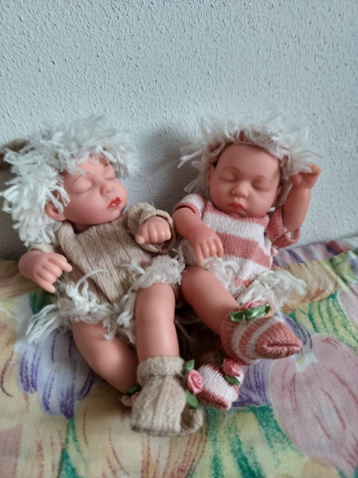 siliconen/vinyl babys 20 cm in hangmat met extra kleding set, Verzamelen, Verzenden, Nieuw, Babypop, Levensecht of Reborn