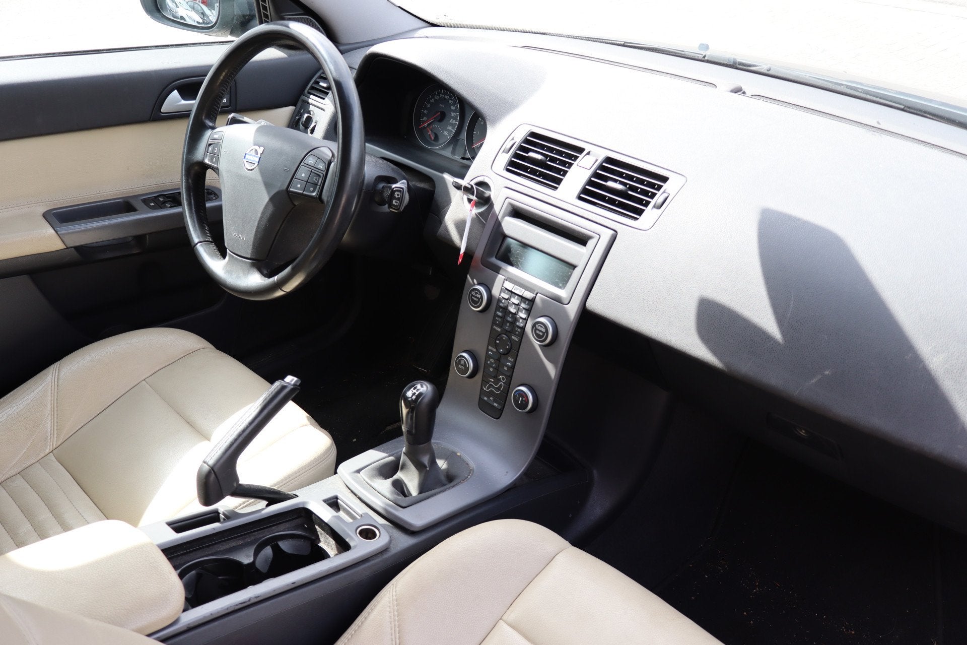 Volvo V50 2.0 Momentum Trekhaak/Cruise control/Climate contr, Auto's, Volvo, Voorwielaandrijving, Beige, 4 cilinders, Zilver of Grijs