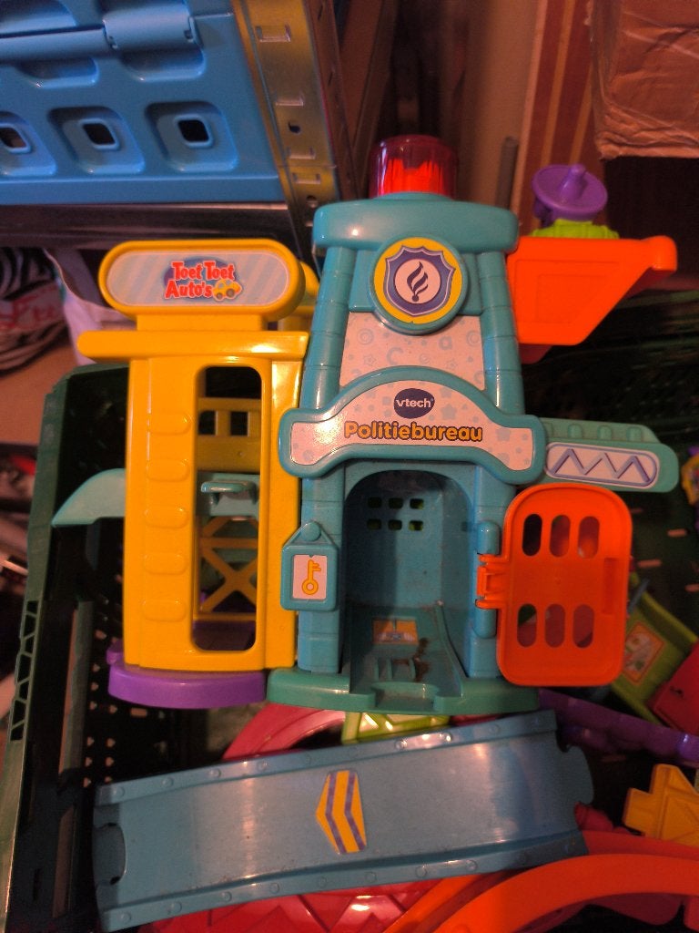 Toet toet auto's garage sets, Ophalen, Gebruikt, 2 tot 4 jaar