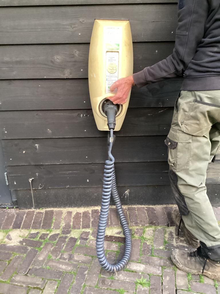 EV box wand laadpaal met vaste kabel, Auto diversen, Laadpalen, Ophalen, Laadpaal