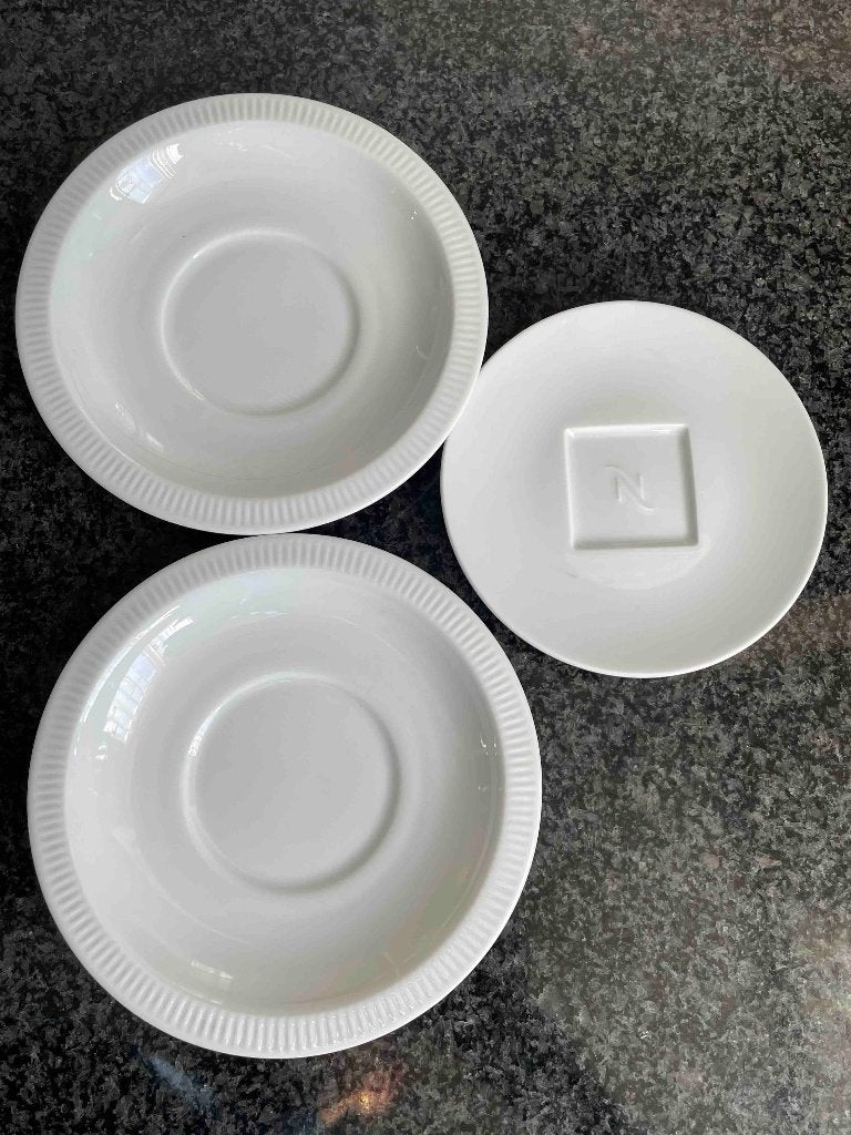 Schotel - 2 x Arzberg Cannelee & 1 x Nespresso, Arzberg, Nieuw, Ophalen of Verzenden, Overige stijlen