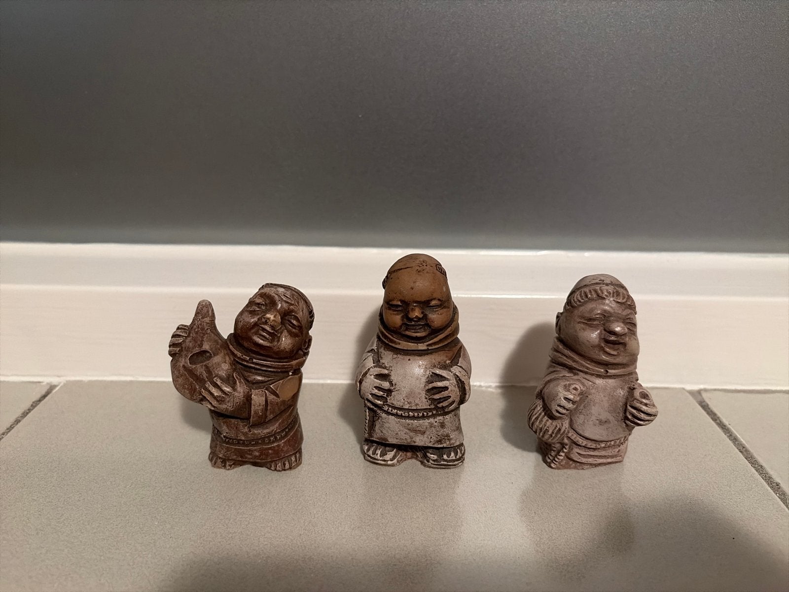 Set van 3 monniken beeldjes - Religieuze decoratie, Verzamelen, Ophalen of Verzenden, Gebruikt, Religie