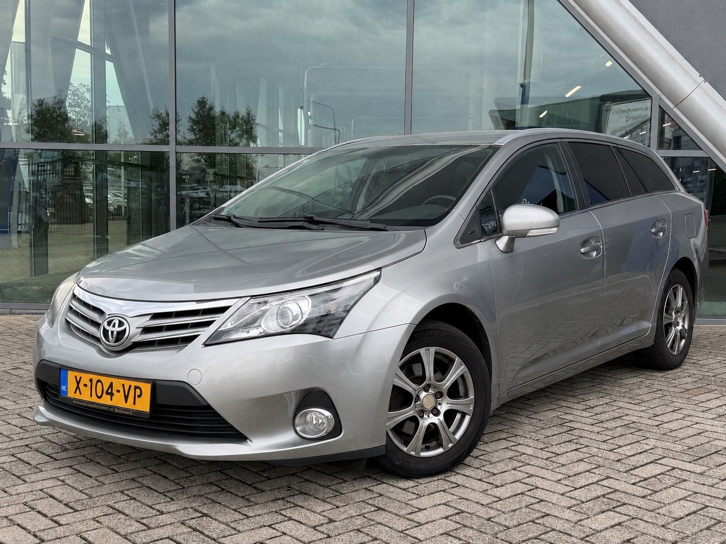 Toyota Avensis Wagon 1.8 VVTi Business Automaat, Camera, Cru, Auto's, Toyota, Euro 5, Zwart, 4 cilinders, Origineel Nederlands