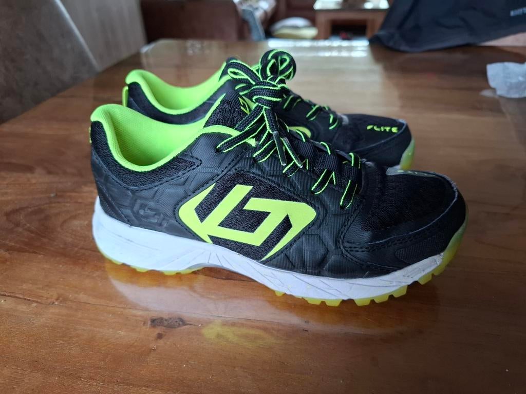 Brabo hockeyschoenen maat 34, Ophalen, Zo goed als nieuw, Schoenen